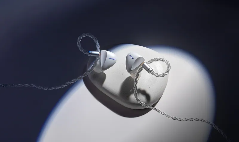 ACTIVO SCOOP 雙混合式五單元 入耳式耳機